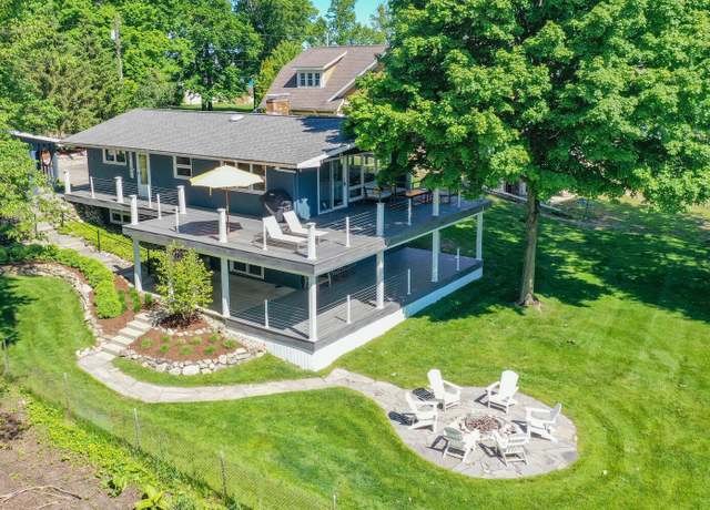 Property at 60759 Beechwood Ln, Cassopolis, MI 49031, 3 beds, 2 baths