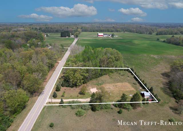 Property at 10770 Long Rd, Howard City, MI 49329