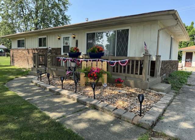 Property at 39909 Bridgeview St, Harrison Township, MI 48045, 3 beds, 1 bath