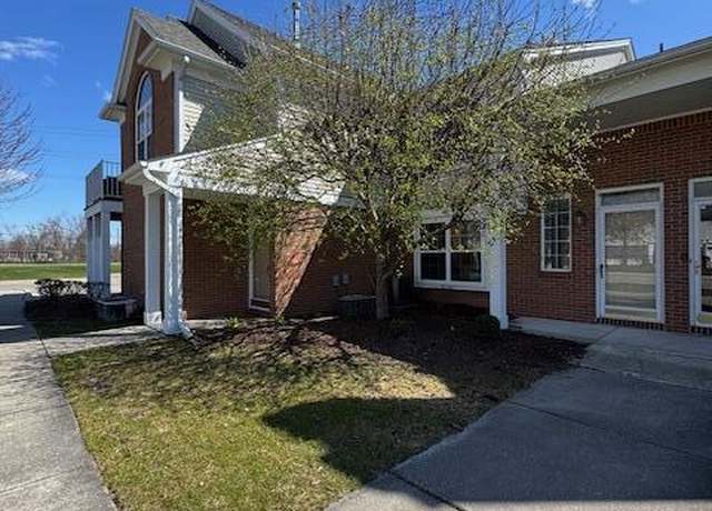 Property at 16896 Glenmoor Blvd, Macomb, MI 48044, 2 beds, 2 baths