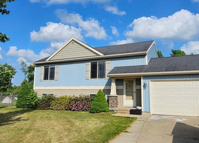 Property at 16304 Trent Ridge Dr, Cedar Springs, MI 49319, 4 beds, 2 baths