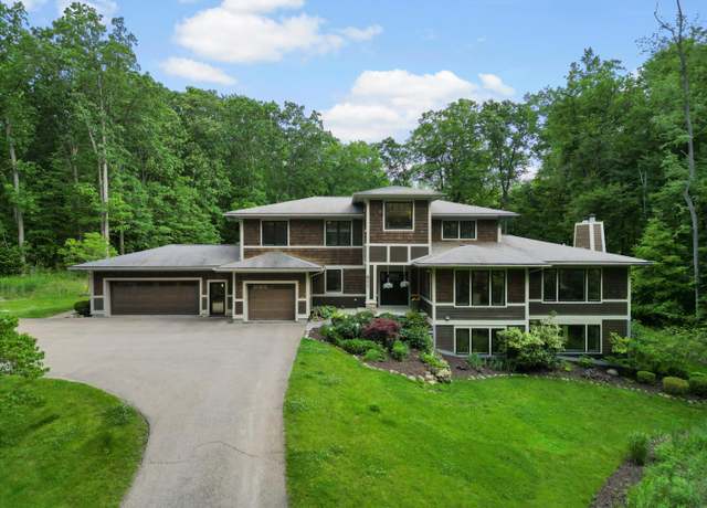 Property at 3867 Hawk Crest Rd, Ann Arbor, MI 48103, 6 beds, 4.5 baths