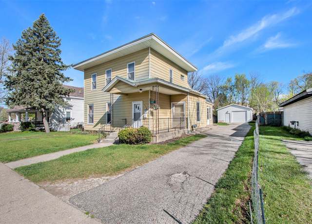 Property at 511 Avery St, Lowell, MI 49331, 4 beds, 1.5 baths