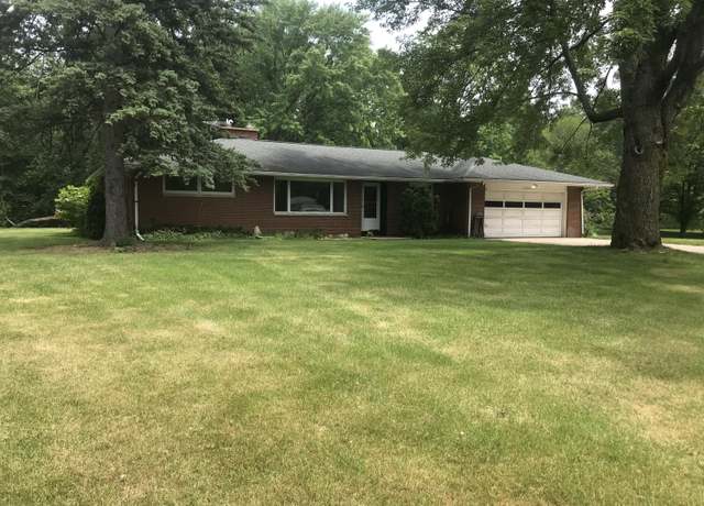 Property at 7933 E Gleneagle Dr, Kalamazoo, MI 49048, 3 beds, 1.5 baths