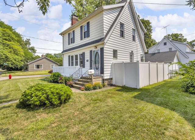 Property at 1101 W Morrel St, Jackson, MI 49203, 3 beds, 1.5 baths