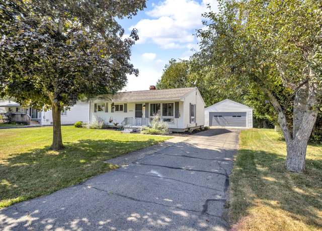 Property at 3635 Roosevelt Cir, Jackson, MI 49203, 3 beds, 1 bath