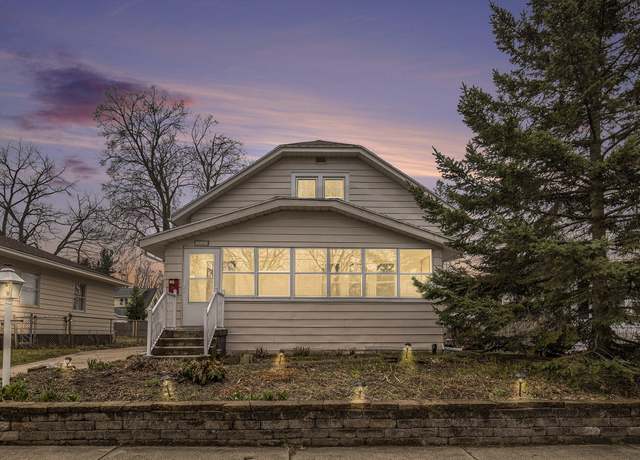 Property at 130 Montrose St NE, Grand Rapids, MI 49505, 3 beds, 2 baths