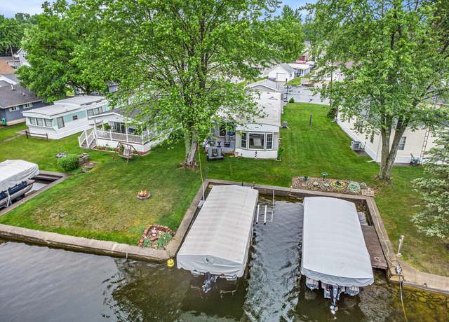 Property at 565 Willow Dr, Coldwater, MI 49036, 2 beds, 1.5 baths