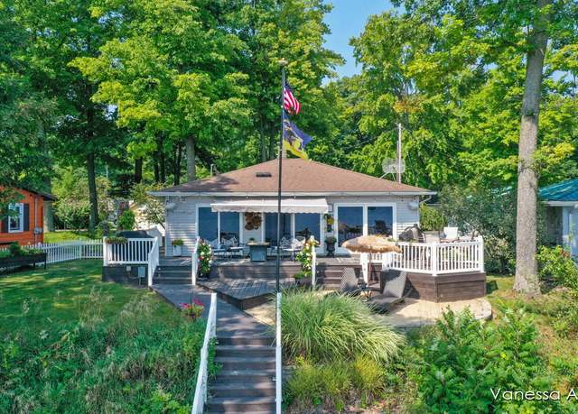 Property at 5820 Pine St, Newaygo, MI 49337, 3 beds, 1.5 baths