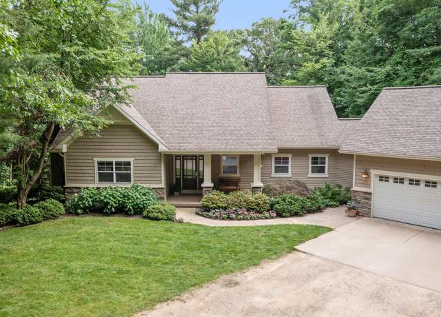 Property at 8702 E 98th St, Howard City, MI 49329, 4 beds, 2.5 baths