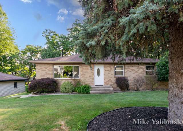 Property at 1766 Glenvale Dr SW, Wyoming, MI 49519, 4 beds, 2.5 baths