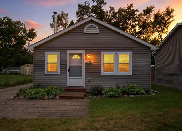 Property at 9925 Elizabeth Lake Rd, White Lake, MI 48386, 2 beds