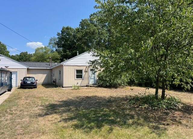 Property at 1440 S Brooks Rd, Muskegon, MI 49442, 3 beds, 1 bath
