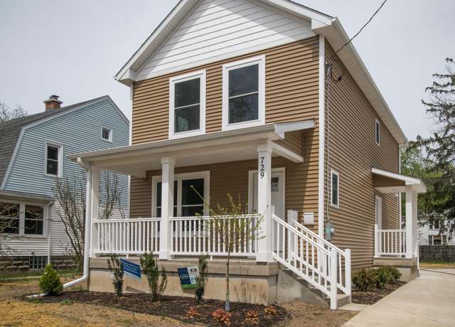 Property at 729 Clinton Ave, Kalamazoo, MI 49001, 4 beds, 2 baths