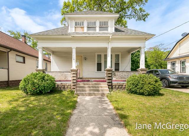 Property at 256 W Forest Ave, Muskegon, MI 49441, 4 beds, 1 bath