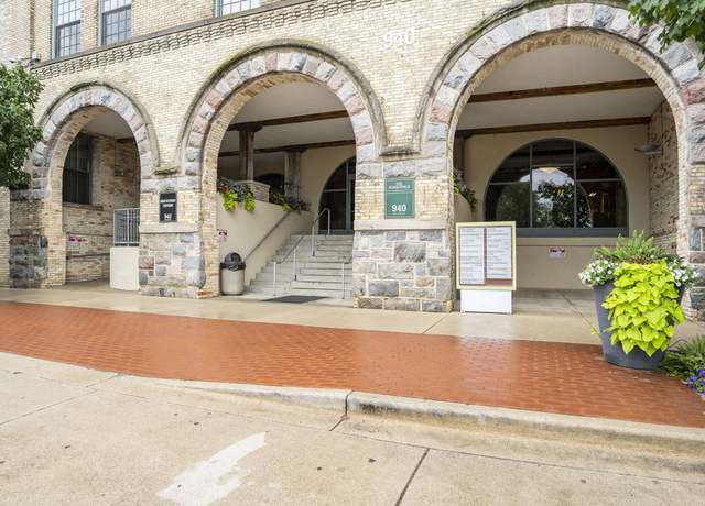 Property at 940 Monroe Ave NW #416, Grand Rapids, MI 49503, 1 bed, 1 bath