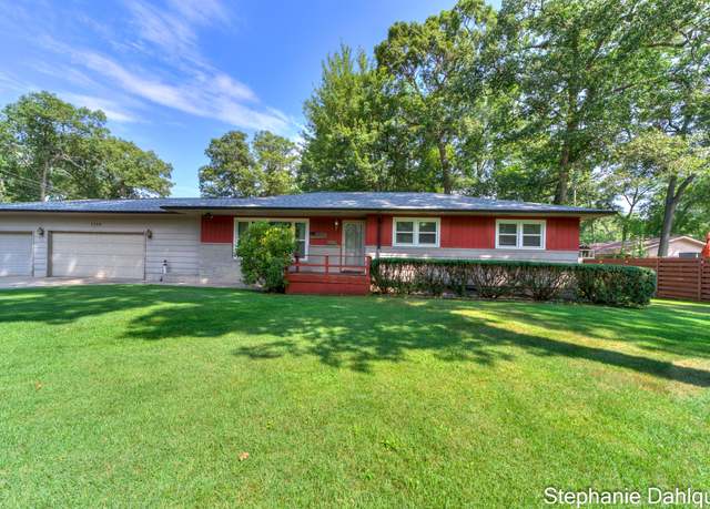 Property at 1596 Nottingham Ct, Muskegon, MI 49445, 3 beds, 1.5 baths