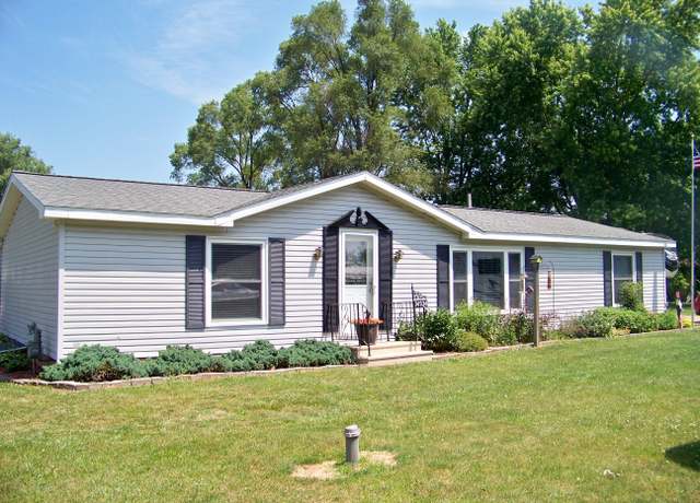 Property at 34334 Mill Lake Rd, Gobles, MI 49055, 3 beds, 2 baths