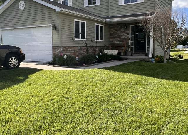 Property at 6462 Misty Ct, Waterford, MI 48327, 6 beds, 2 baths