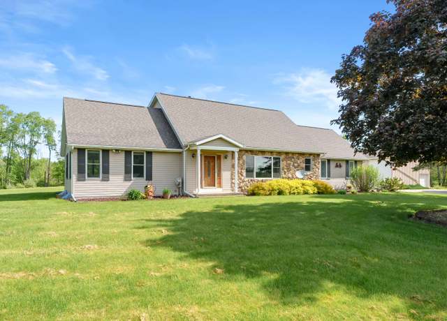 Property at 8300 W X Ave, Schoolcraft, MI 49087, 3 beds, 3.5 baths