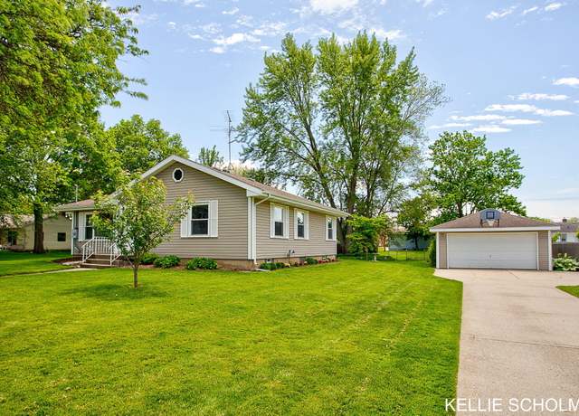 Property at 226 Palms St SW, Grand Rapids, MI 49548, 3 beds, 1.5 baths