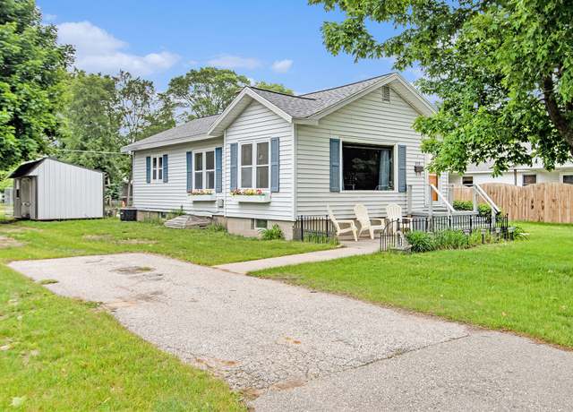 Property at 919 Lawndale St, Ludington, MI 49431, 3 beds, 2 baths