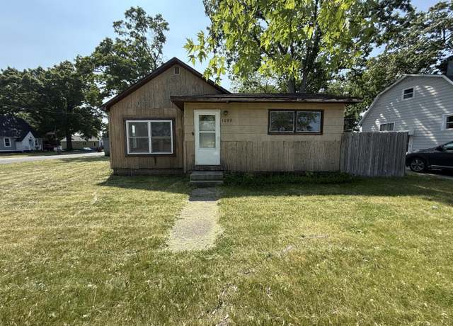 Property at 1099 Shonat St, Muskegon, MI 49442, 3 beds, 1 bath
