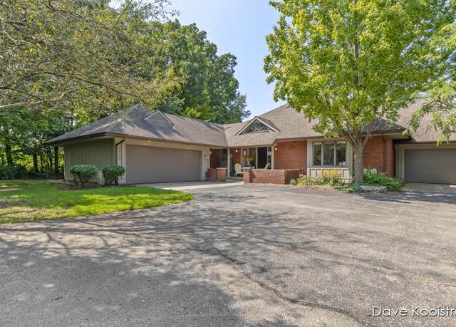 Property at 3455 Charlevoix Dr SE, Grand Rapids, MI 49546, 4 beds, 4 baths
