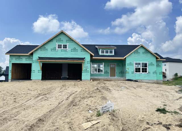 Property at 8285 Bauerridge Ave, Jenison, MI 49428, 4 beds, 3 baths
