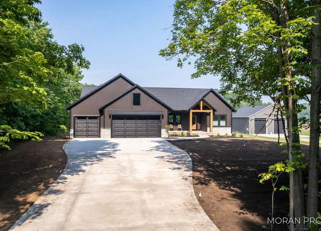 Property at 12607 76th Ave, Allendale, MI 49401, 3 beds, 2.5 baths