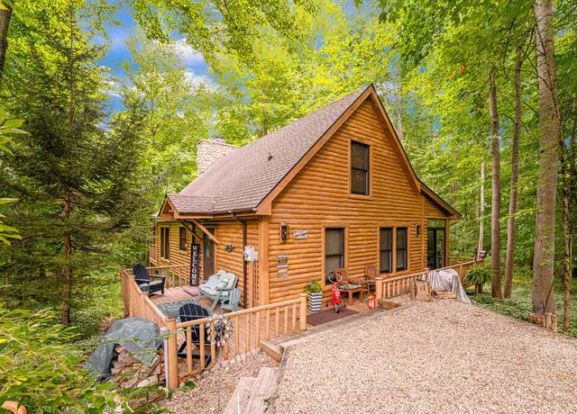 Property at 302 Hampshire Colony, Buchanan, MI 49107, 2 beds, 2 baths