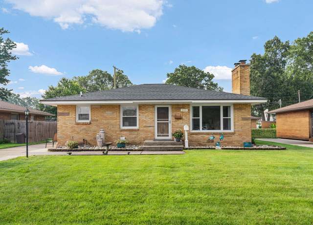 Property at 906 Bellevue St SW, Wyoming, MI 49509, 4 beds, 1.5 baths