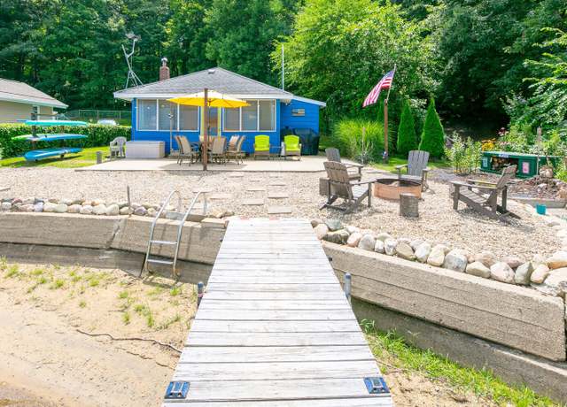 Property at 17588 South St, Vandalia, MI 49095, 2 beds, 1 bath