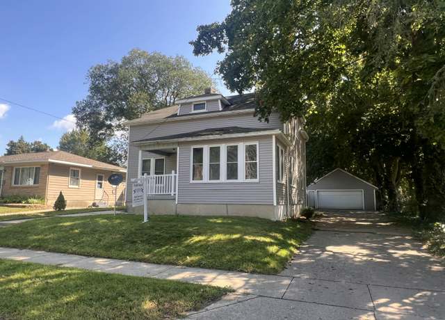Property at 2126 Wyoming Ave SW, Wyoming, MI 49519, 3 beds, 1.5 baths
