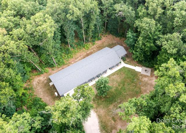 Property at 8919 Buckhorn Dr, Howard City, MI 49329, 3 beds, 2 baths