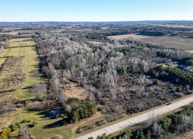 Property at 6818 N Oceana Dr, Hart, MI 49420