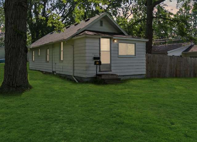 Property at 720 Pennsylvania Ave, Alma, MI 48801, 2 beds, 1 bath