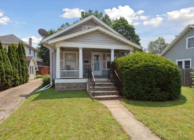 Property at 1203 W Michigan Ave, Jackson, MI 49202, 2 beds, 1 bath