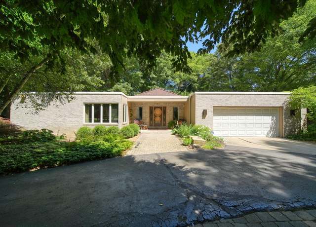 Property at 1360 W Kathmar Dr, Jackson, MI 49203, 4 beds, 4.5 baths