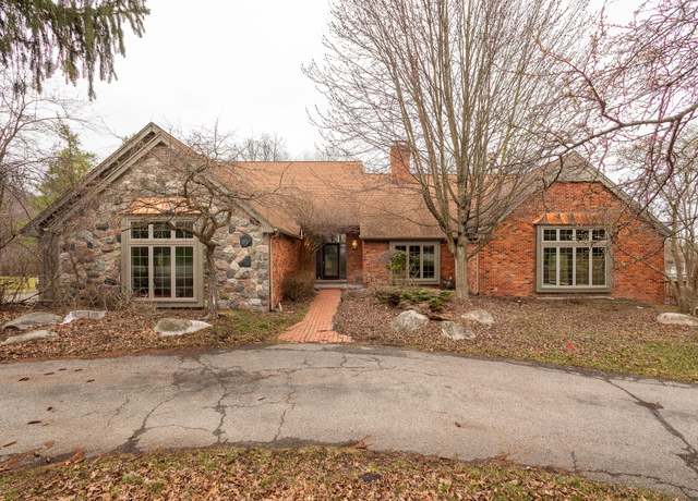 Property at 4489 Cranbrook Trl, Orchard Lake, MI 48323, 4 beds, 4 baths