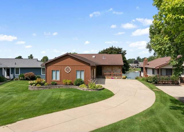 Property at 205 Bedford Dr, Brooklyn, MI 49230, 3 beds, 2.5 baths