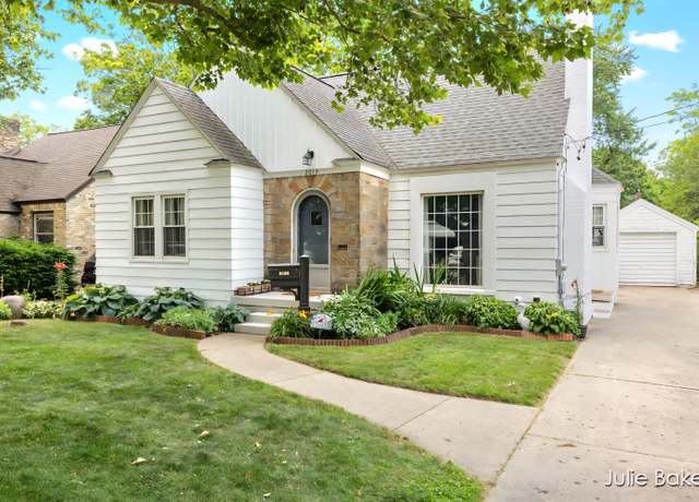 Property at 2013 Duiker Ave NE, Grand Rapids, MI 49505, 3 beds, 2 baths