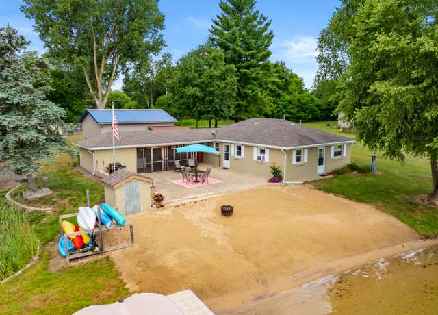 Property at 847 32nd St, Allegan, MI 49010, 2 beds, 1 bath