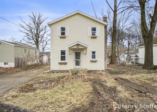 Property at 1355 Middle Ln, Battle Creek, MI 49014, 3 beds, 2 baths