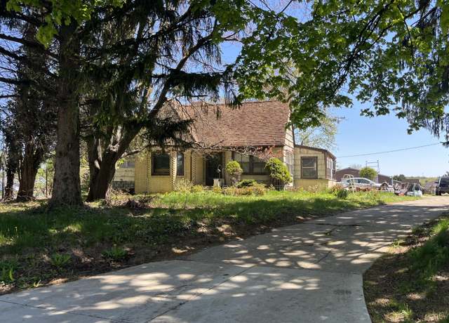 Property at Property in South Haven, MI 49090, 3 beds, 1 bath