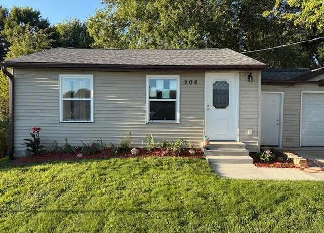Property at 202 W Mosel Ave, Kalamazoo, MI 49004, 3 beds, 1 bath