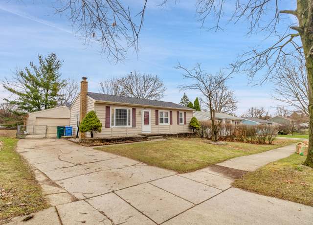 Property at 218 W Claremore Dr, Lansing, MI 48911, 3 beds, 2 baths