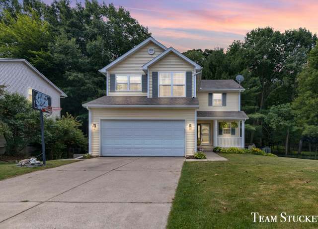 Property at 520 Shaw Estates Dr NE, Rockford, MI 49341, 4 beds, 3.5 baths