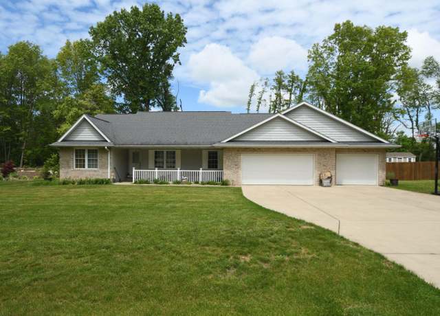 Property at 32718 Robin Rd, Paw Paw, MI 49079, 3 beds, 3 baths