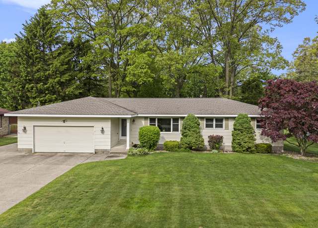 Property at 4841 Laurel St, Norton Shores, MI 49441, 3 beds, 2 baths
